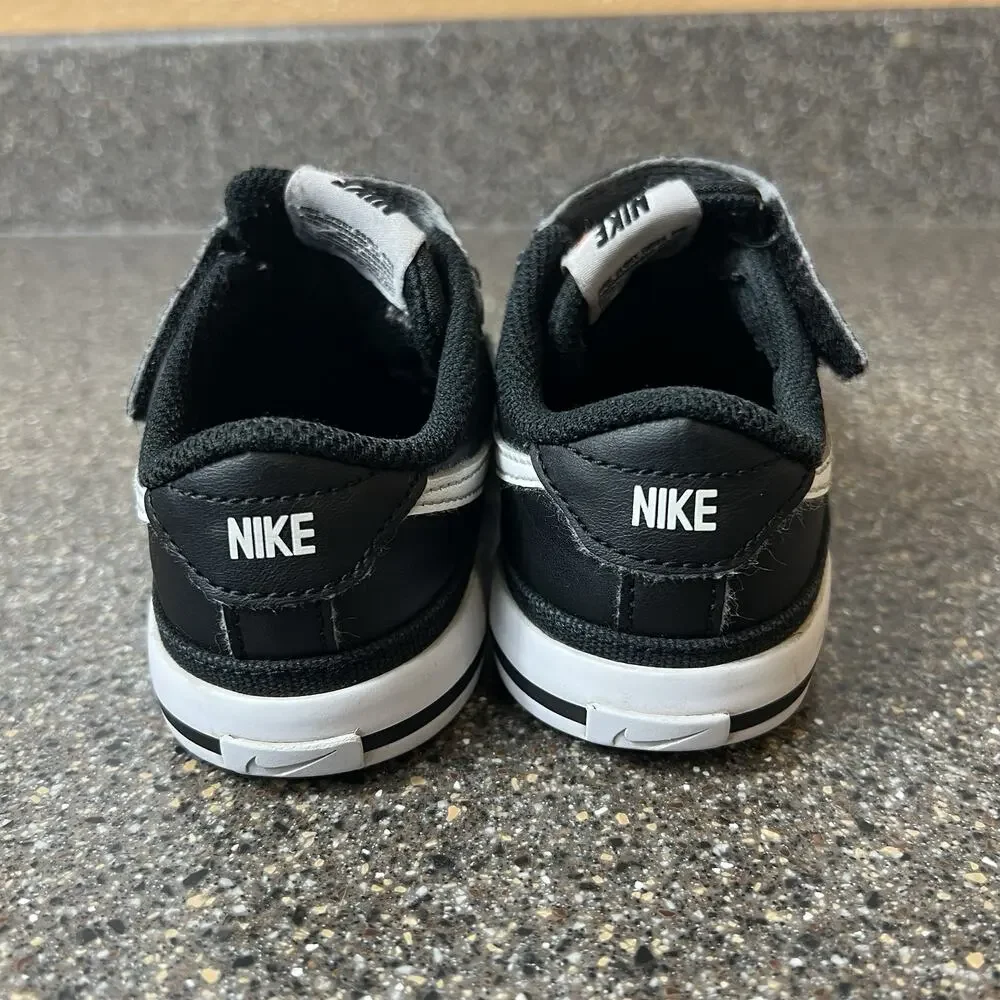 Nike Little Kids Toddler Size 10C Black/White Leather Sneakers Low Snap On Shoes
